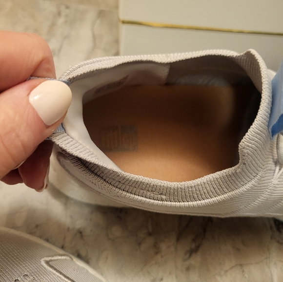 Fitflop Gray Athletic Shoes with Sleek Design - Picture 9 of 10